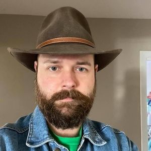 Meet your Posher, Tom